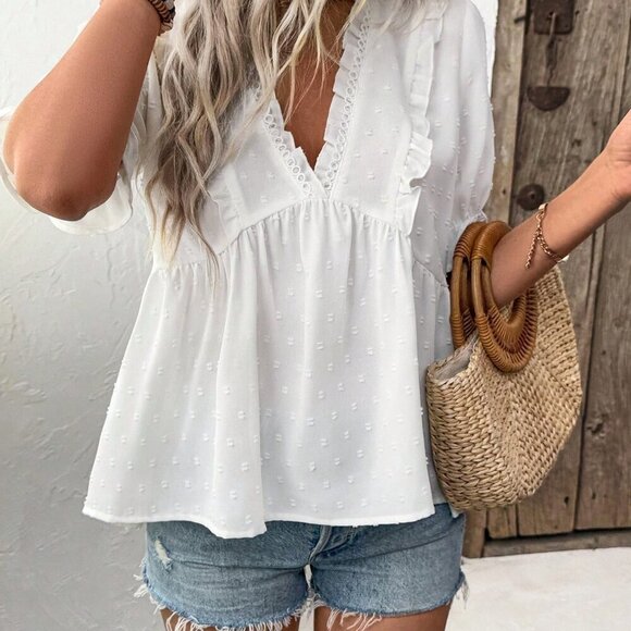 White Cute Women's V-Neck Puff Sleeve Blouse - Picture 6 of 7